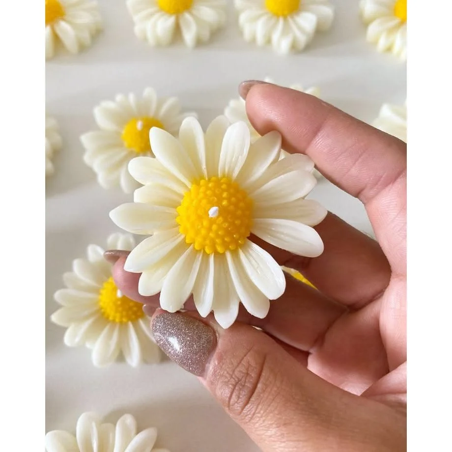 Daisy Flower Candle