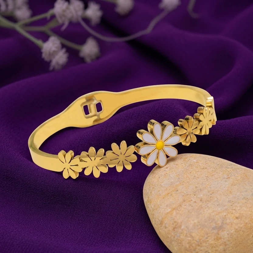 Daisy Flower Bracelet